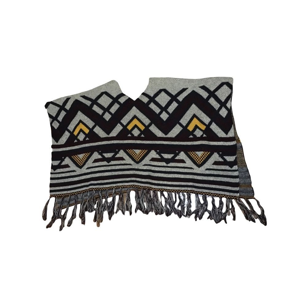 Yaira OS Poncho Geometric knit Fringe Blue Yellow Beide boho tribal bohemian GUC
